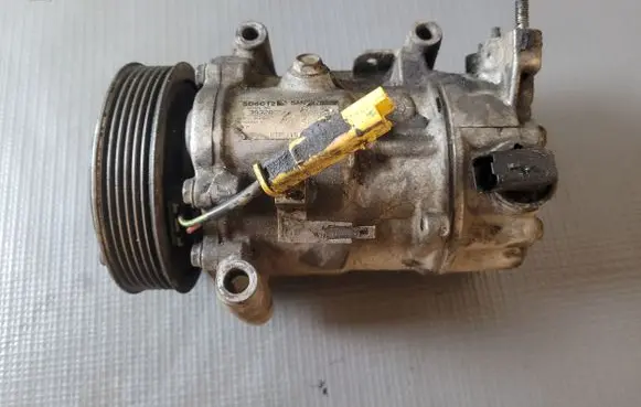 Peugeot 208 Air conditioning (A/C) compressor (pump) 39328054