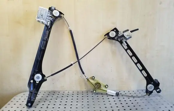 Audi TT TTS Mk2 Front door electric window regulator 8J0837462D