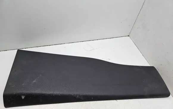 (B) pillar trim (bottom)