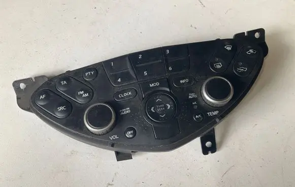 Nissan Primera Radio/GPS head unit trim 28395AV600 20418312H CSW5880C