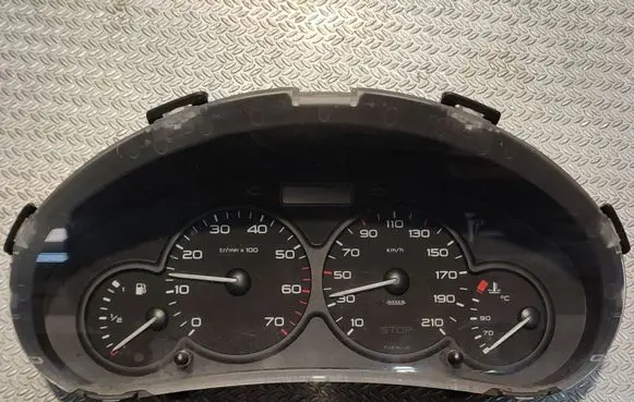 Peugeot Partner Speedometer (instrument cluster) 9659364180