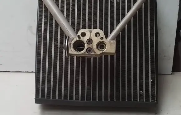 Volkswagen Polo Air conditioning (A/C) radiator (interior) A4756 HFC134A 52184790