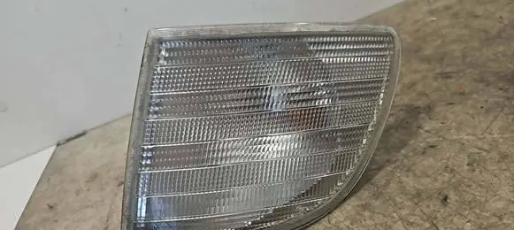 Mercedes-Benz Vito Viano W638 Front indicator light 6R01489