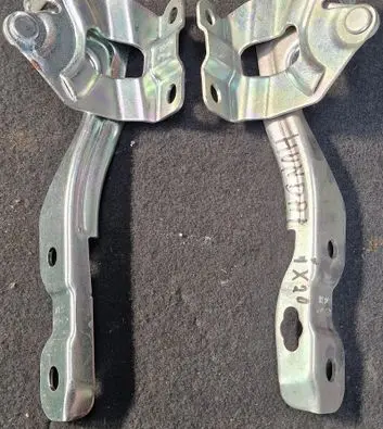 Hyundai ix20 Engine bonnet/hood hinges