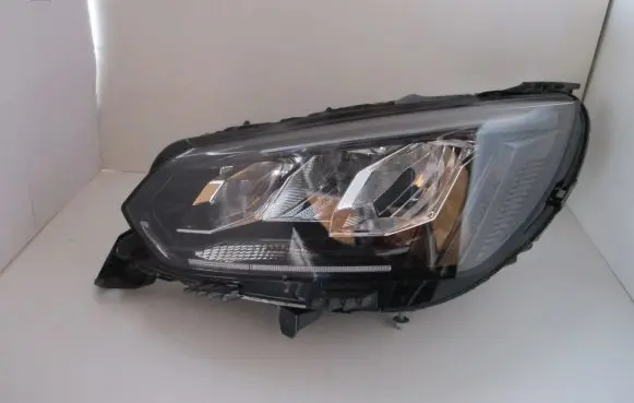 Peugeot 208 Headlight/headlamp 9833036380