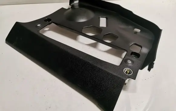 Foot area side trim