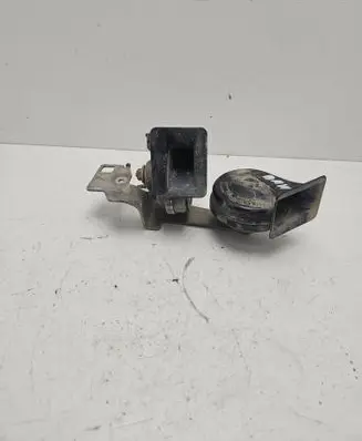 BMW 5 E60 E61 Horn signal 0092018 C2139