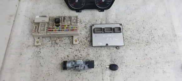 Ford C-MAX I Engine control unit/module 3M5112A650GD