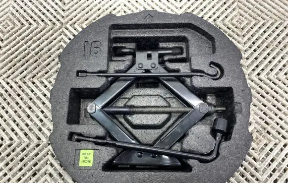 Hyundai Elantra Other interior part 09149-3X300