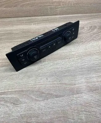 BMW 1 E81 E87 Climate control unit 9128215
