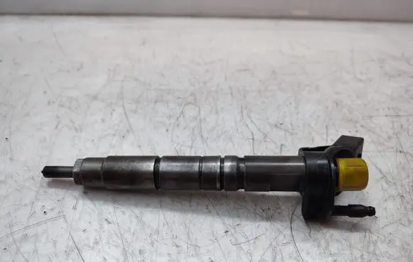 Mercedes-Benz ML W166 Fuel injector 0445116026