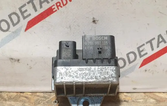 BMW 2 F22 F23 Glow plug pre-heat relay 8514120 0281003115