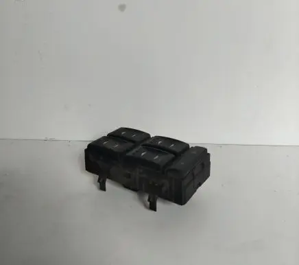 Ford Mondeo Mk III Electric window control switch 1S7T14A132BE 03163452
