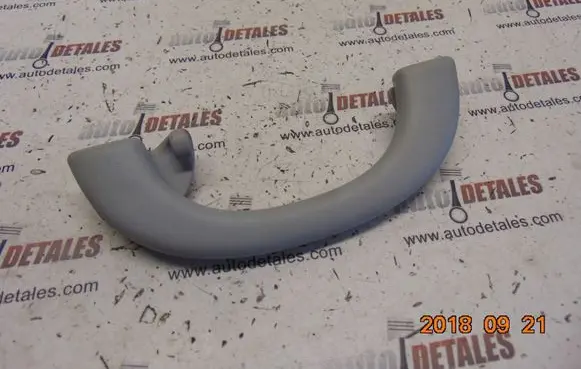 Mercedes-Benz E W211 Rear interior roof grab handle A2118100051