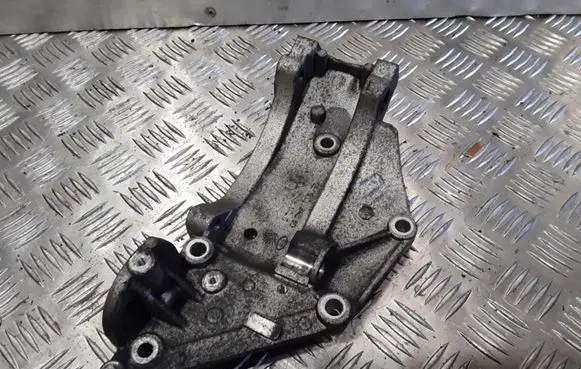 Volvo V50 A/C compressor mount bracket 9650034280