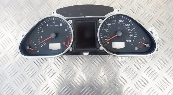 Audi Q7 4L Speedometer (instrument cluster) 4L0920981S