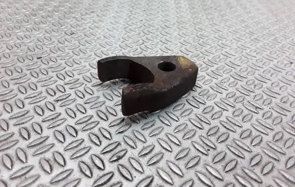 KIA Sorento Fuel Injector clamp holder