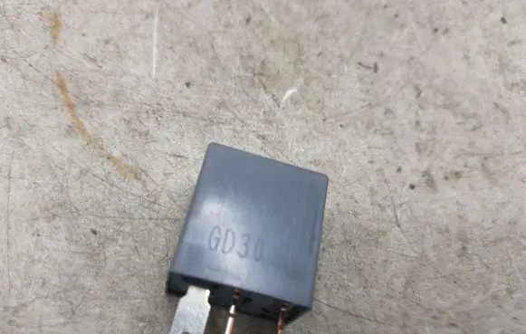 BMW 1 E81 E87 Other relay PA66GF30