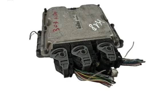 Peugeot 307 Engine control unit/module 9647472780 0281011081 9646850580