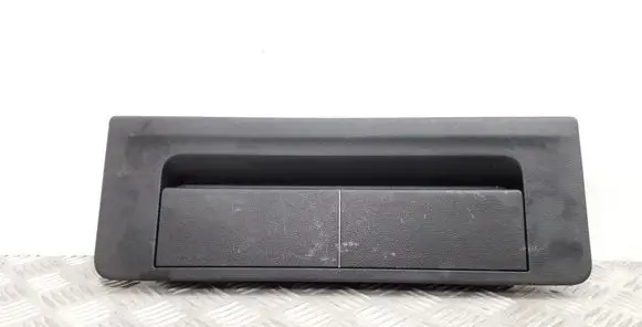 Skoda Octavia Mk3 (5E) Trunk/boot storage box wall 5E5867145