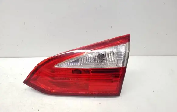 Ford Focus Tailgate rear/tail lights BM5113A602DC