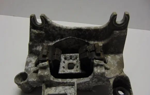 Renault Scenic III - Grand scenic III Gearbox mount