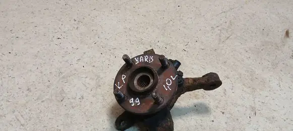 Toyota Yaris Front wheel hub spindle knuckle
