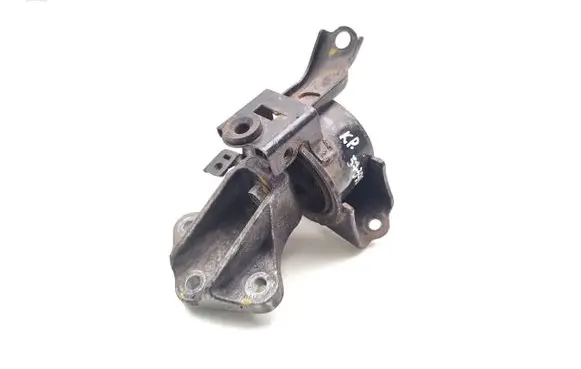 Suzuki SX4 S-Cross Engine mount bracket 11653-62M00