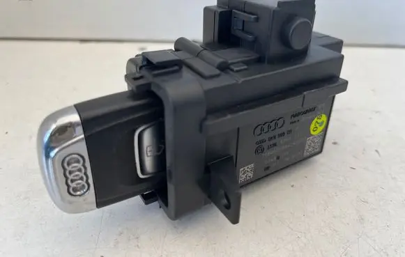 Audi A4 S4 B8 8K Ignition lock 8K0909131B