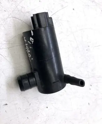 Toyota Avensis T270 Windscreen/windshield washer pump 1032550001