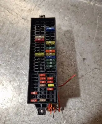 Volkswagen Jetta VI Fuse box set 5C0970076D 5C0970039B 1243360055011