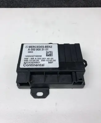 Mercedes-Benz E W212 Fuel injection pump control unit/module A0009003101