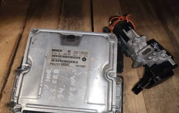 Chrysler Voyager Engine control unit/module P04727666AC 0281011280