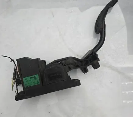 Volkswagen Golf IV Accelerator throttle pedal 0280752211 15023