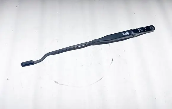 BMW 8 E31 Front wiper blade arm 61611383004
