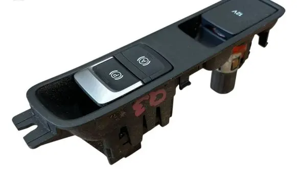 Audi Q3 8U 12 V Socket (front) 8U2863349B 5408706