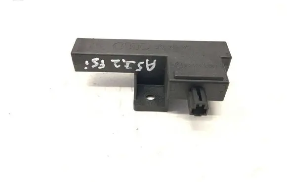 Audi A5 8T 8F Keyless (KESSY) go control unit/module 8K0907247 33542221