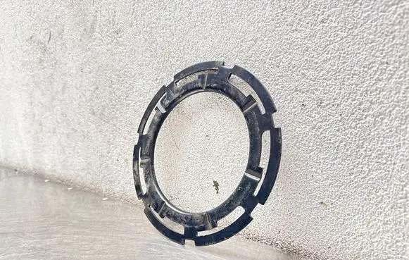 Opel Astra J In tank fuel pump screw locking ring/nut H10325852G