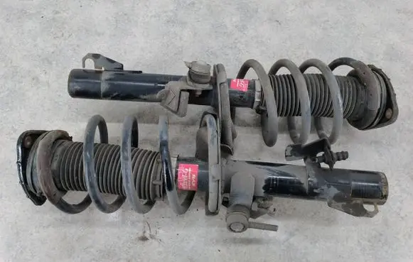 Mazda 5 Front shock absorber/damper 334700334701