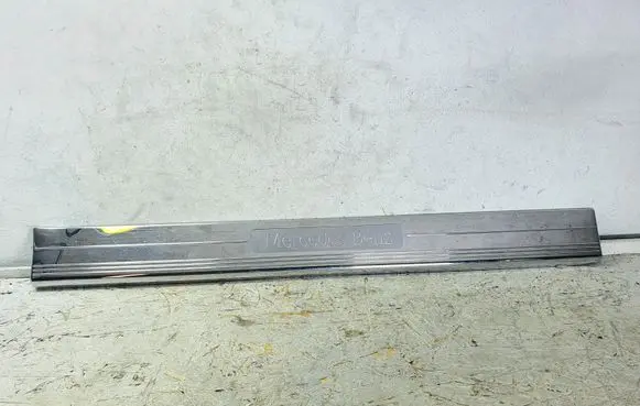 Mercedes-Benz CLS C219 Front sill trim cover A2196800235