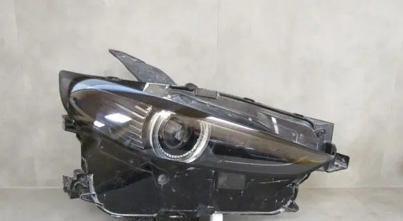 Mazda CX-30 Headlight/headlamp