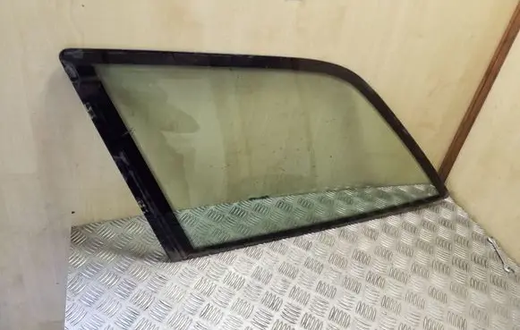 Audi A6 S6 C4 4A Rear side window