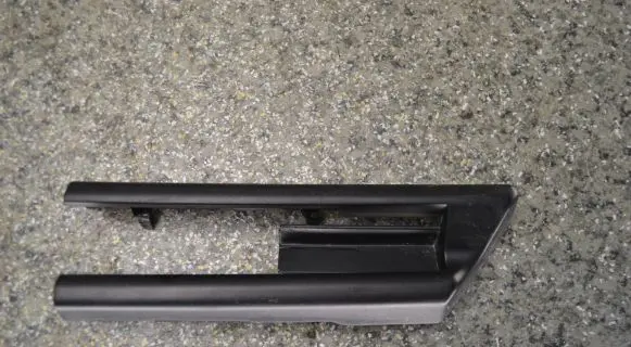 BMW 7 E65 E66 Front driver seat rail trim 7007704 608290GE