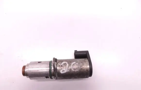 Volvo V50 Camshaft vanos timing valve 8692552 D20