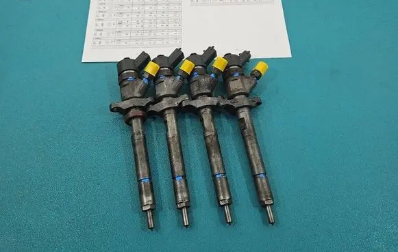 Peugeot Expert Fuel injectors set 0445110239 IMPRK1576255