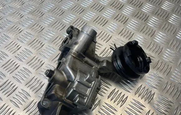 Audi A8 S8 D2 4D Oil pump 057115105B 671085869