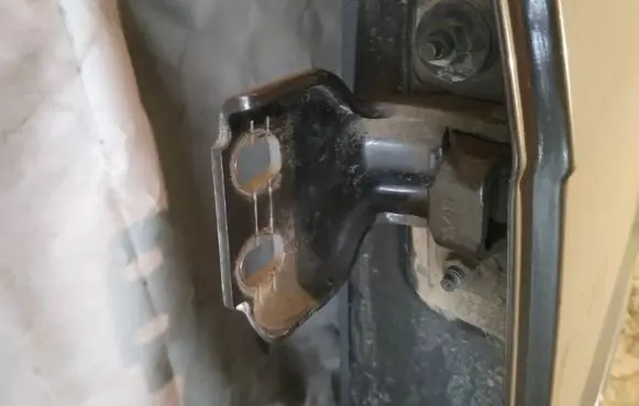 Jeep Grand Cherokee (WK) Rear door lower hinge