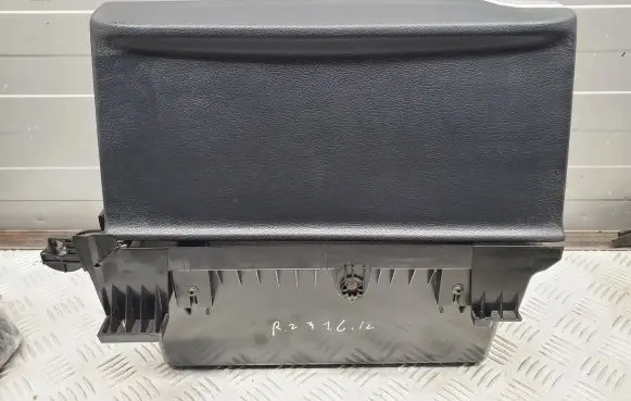 Mercedes-Benz SL R231 Glove box A2318100141