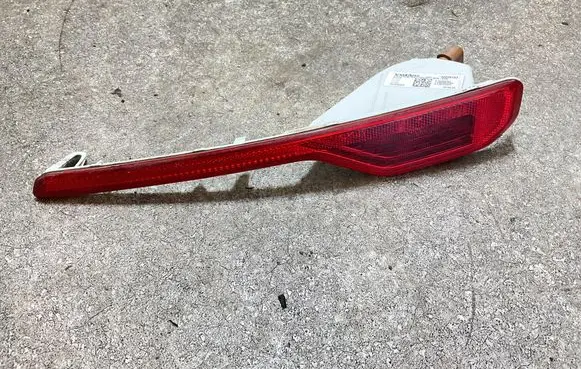 Volvo XC40 Rear bumper light 32228783