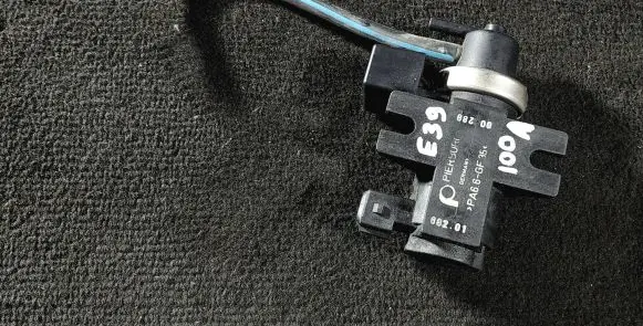 BMW 5 E39 Turbo solenoid valve PA66GF35